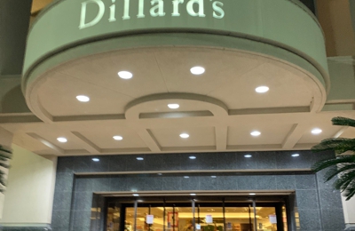 Dillard's - Baton Rouge, LA 70836