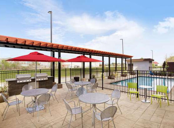 Home2 Suites by Hilton Baton Rouge - Baton Rouge, LA