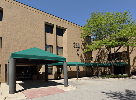 Loyola Center For Health at Oakbrook Terrace - Oakbrook Terrace, IL