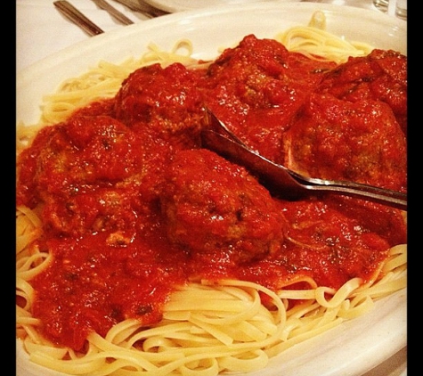 Carmine's Italian Restaurant - Times Square - New York, NY