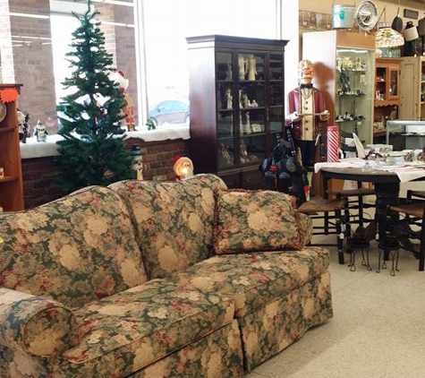 Antiques & Uniques - Wickliffe, OH