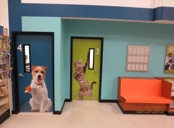 Banfield Pet Hospital - Clarksville, TN