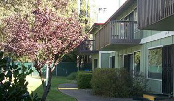 Manzanita Manor Apartments - Redding, CA