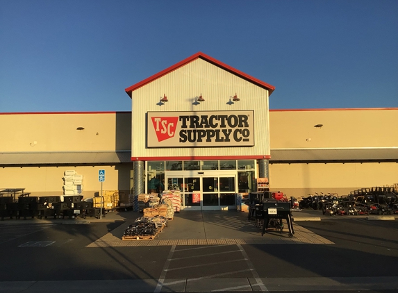 Tractor Supply Co - Anderson, CA