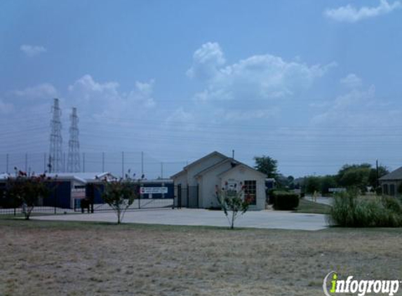 Lewisville Self Storage - Carrollton, TX