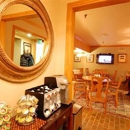 Independence Square Hotel - Bed & Breakfast & Inns