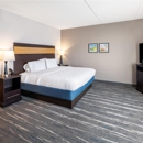 Hampton Inn & Suites Camp Springs/Andrews AFB - Hotels