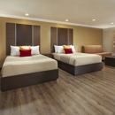 Eden Roc Inn & Suites - Hotels