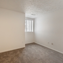 Delta Square Apartments - Apartments