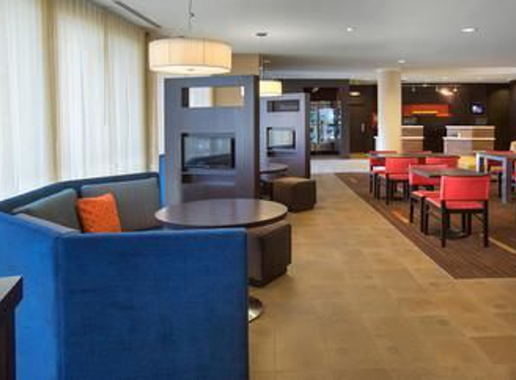 Courtyard by Marriott - Paramus, NJ