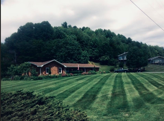 Boone Lawns LLC - Vilas, NC