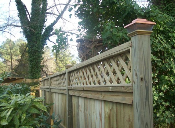 Apex Fence Builders - Youngsville, NC